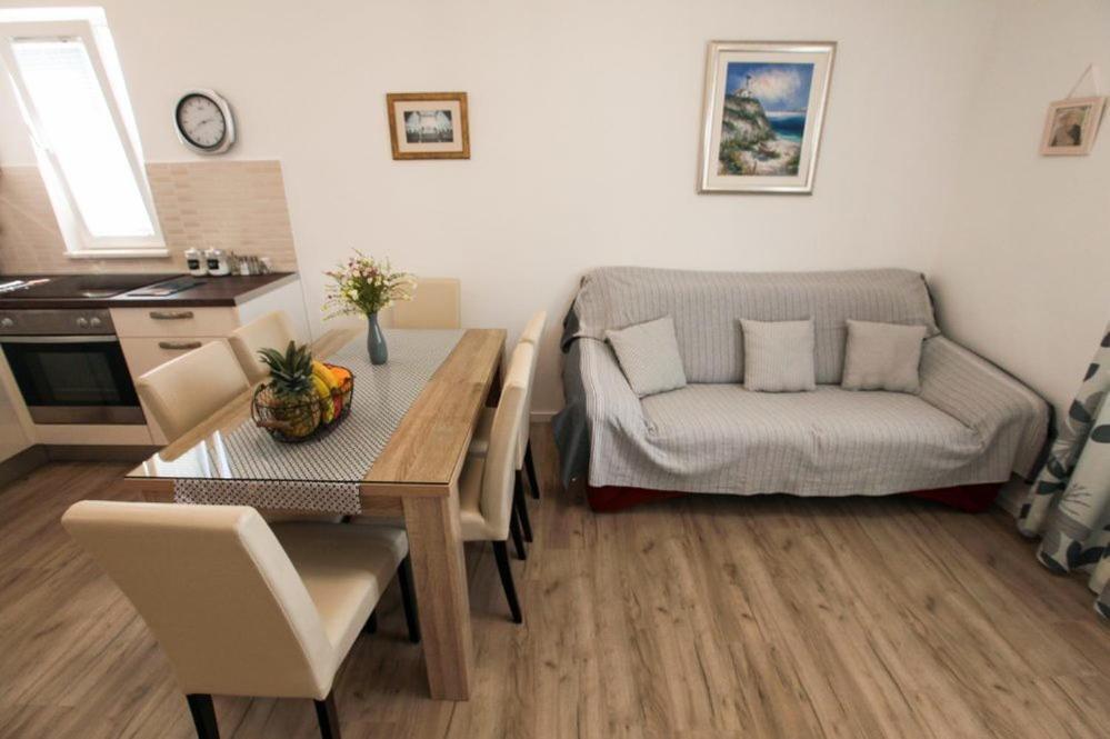 Apartments Luka Rogoznica  Kültér fotó
